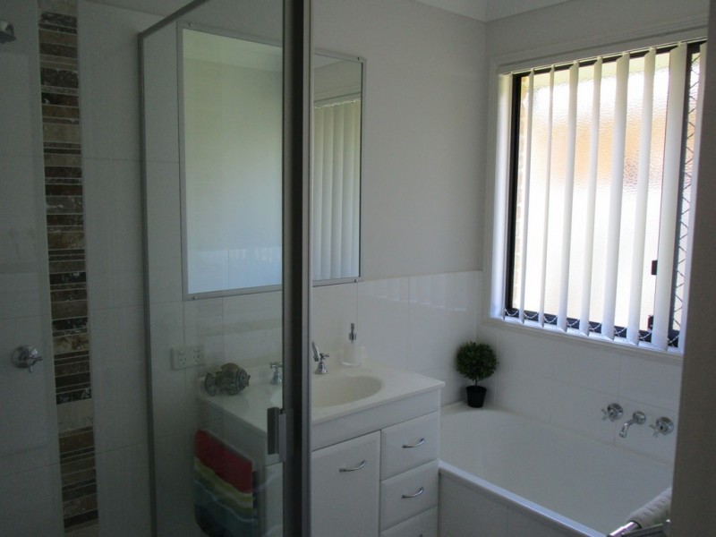 11 Cadell Crescent, Rothwell QLD 4022