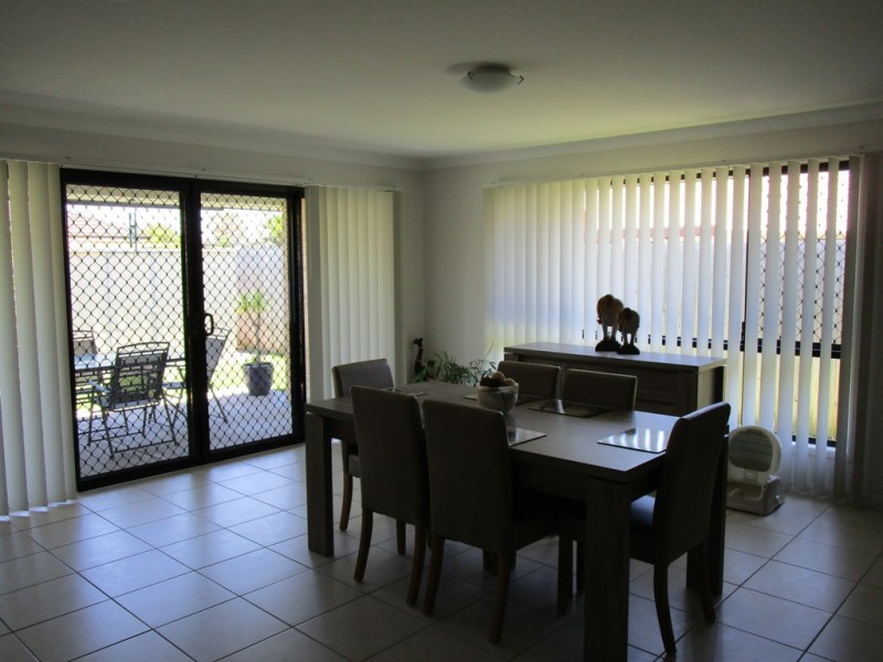 11 Cadell Crescent, Rothwell QLD 4022