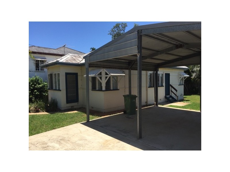 222 Prince Edward Parade, Scarborough QLD 4020