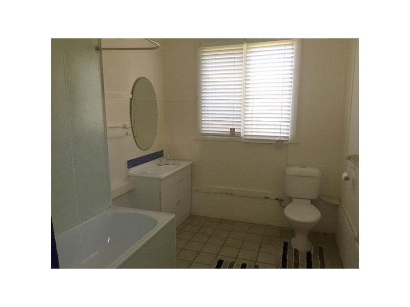 222 Prince Edward Parade, Scarborough QLD 4020