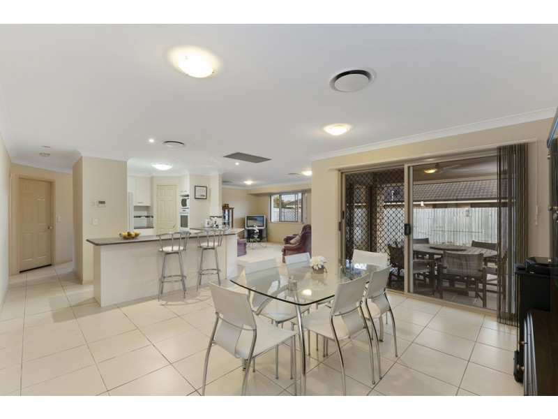 19 Cadell Crescent, Rothwell QLD 4022