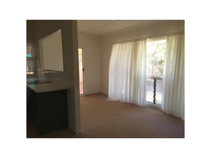 2/173 Esplanade South, Deception Bay QLD 4508