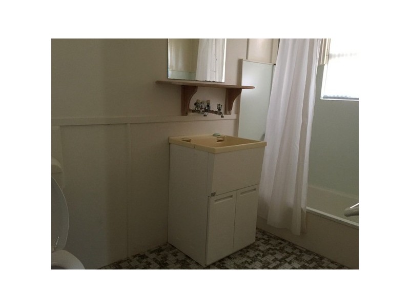 2/173 Esplanade South, Deception Bay QLD 4508