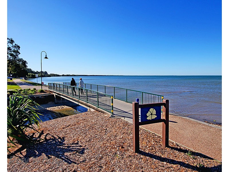 77 Grosvenor Terrace, Deception Bay QLD 4508