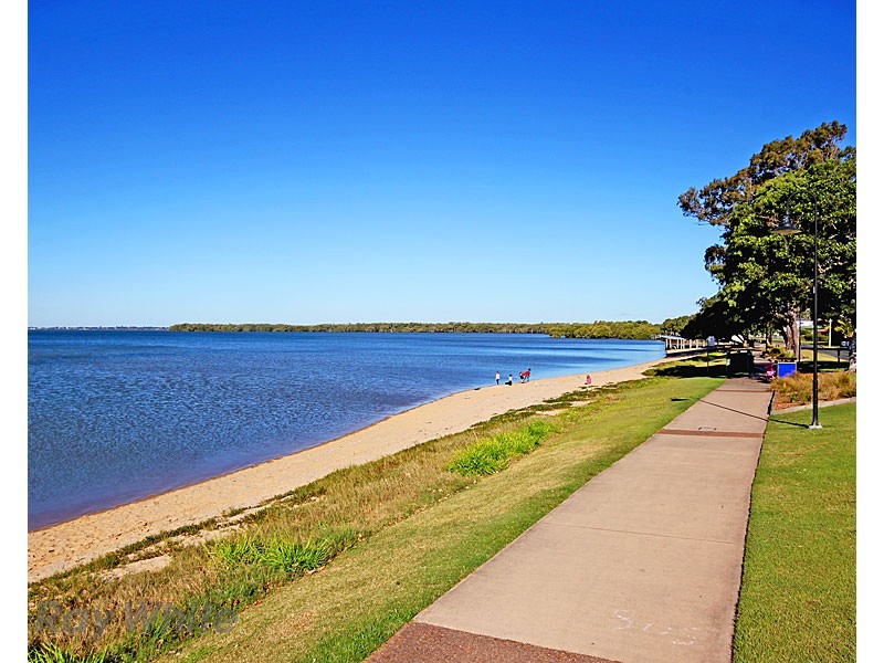 77 Grosvenor Terrace, Deception Bay QLD 4508