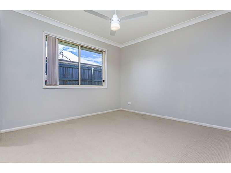 1 and 2/3 Lady Bowen Parade, Rothwell QLD 4022