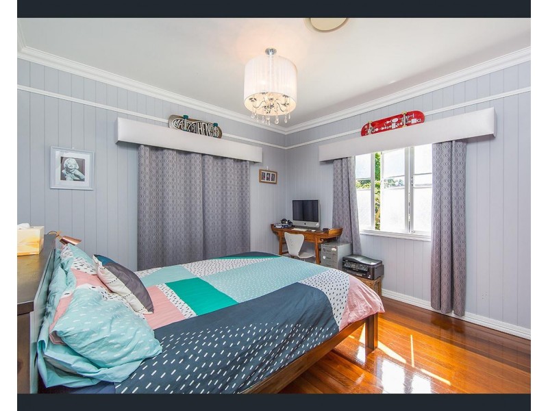 77 Albert Street, Margate QLD 4019