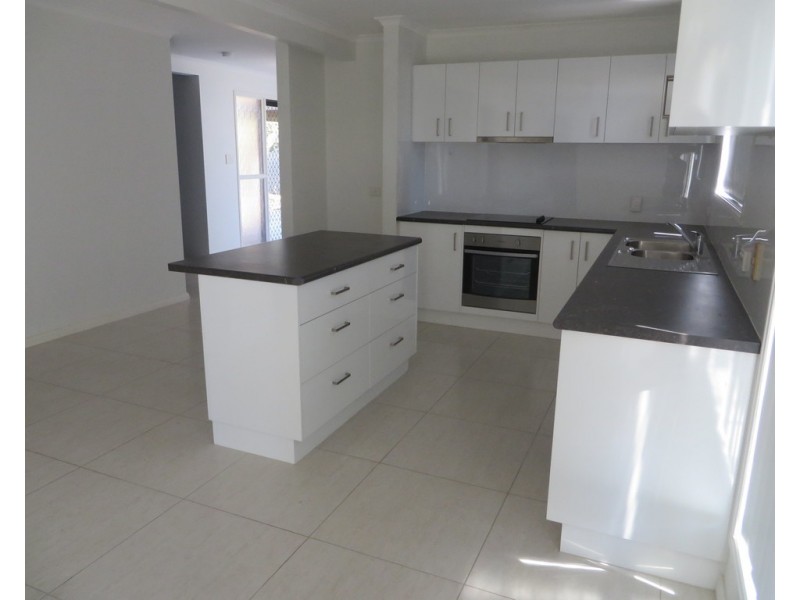 52 Cross Street, Deception Bay QLD 4508