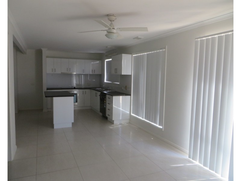 52 Cross Street, Deception Bay QLD 4508