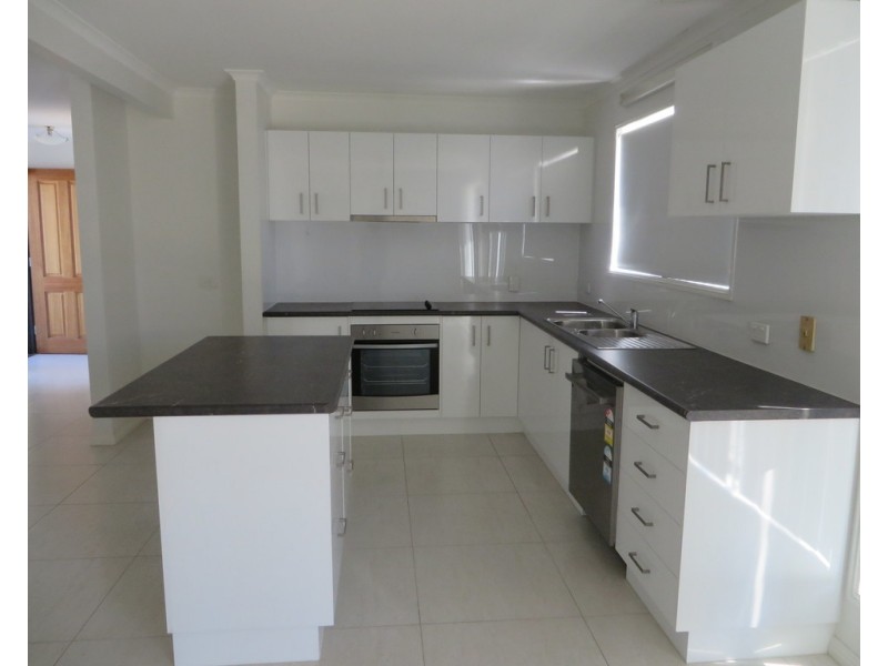 52 Cross Street, Deception Bay QLD 4508