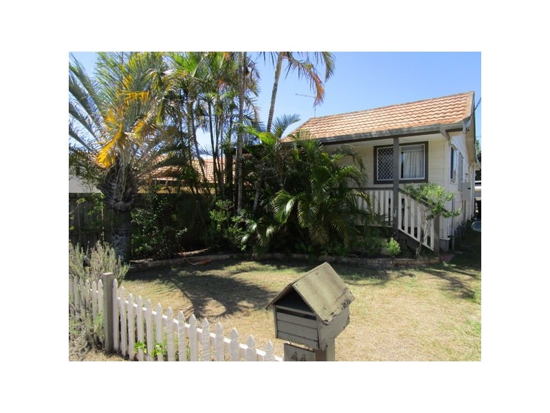 44 Campbell Street, Scarborough QLD 4020