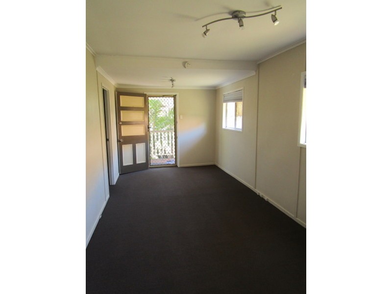 44 Campbell Street, Scarborough QLD 4020