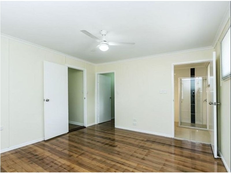 1094 Anzac Avenue, Petrie QLD 4502