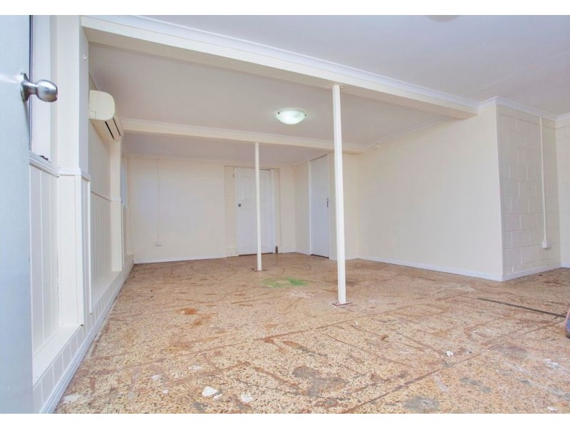 1094 Anzac Avenue, Petrie QLD 4502