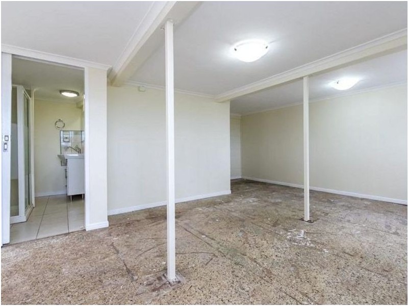 1094 Anzac Avenue, Petrie QLD 4502