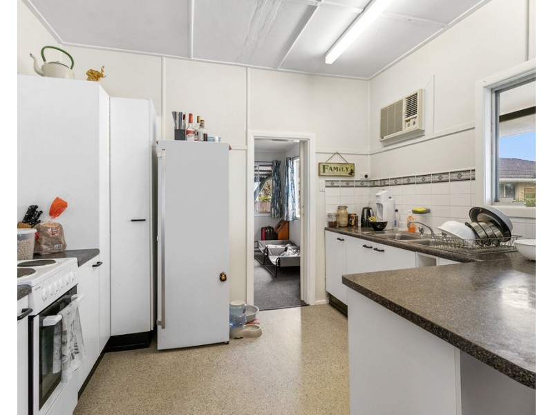 49 Esplanade, Deception Bay QLD 4508