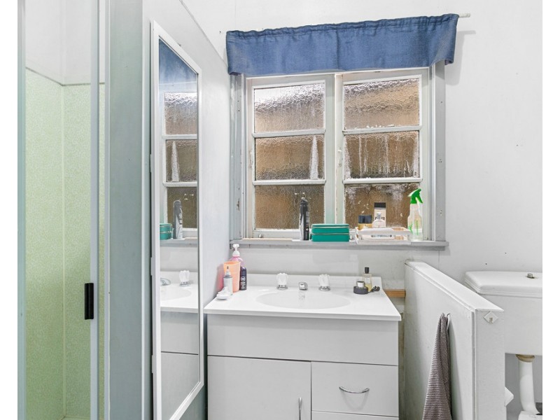 49 Esplanade, Deception Bay QLD 4508