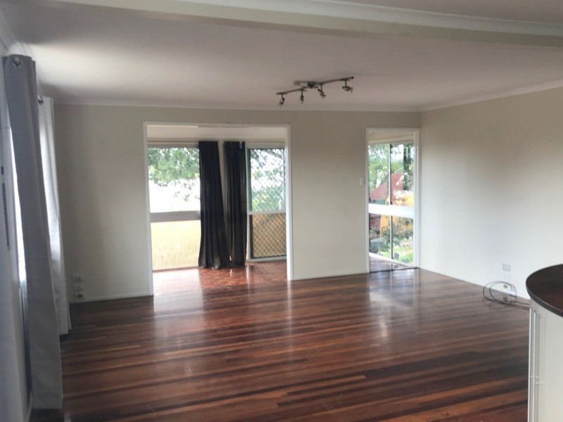 33 Dayboro Road, Petrie QLD 4502