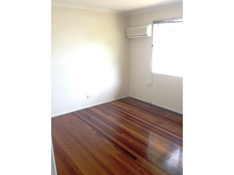 33 Dayboro Road, Petrie QLD 4502