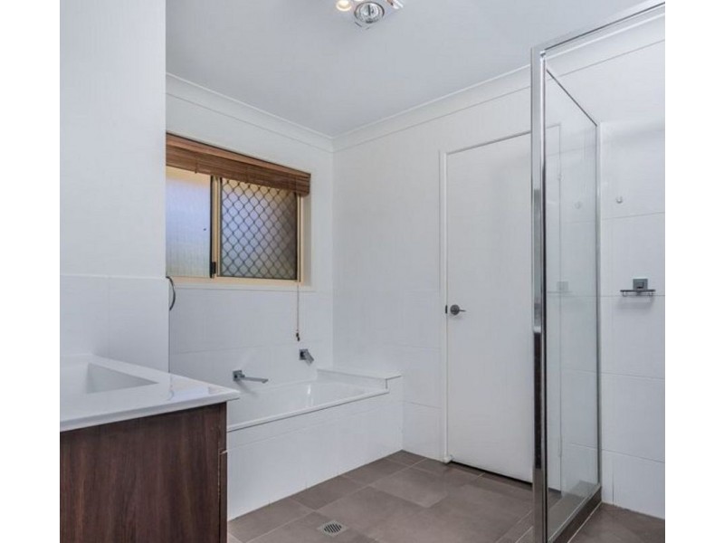 2 Caitlin Court, Deception Bay QLD 4508