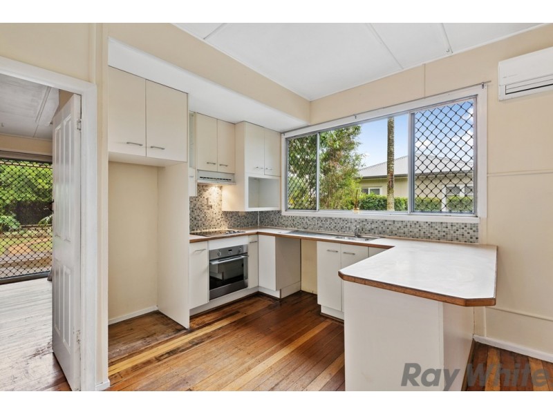 5 Sampson Street, Deception Bay QLD 4508