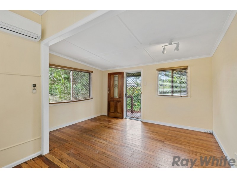 5 Sampson Street, Deception Bay QLD 4508