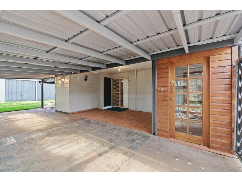 35 Dawn Street, Deception Bay QLD 4508