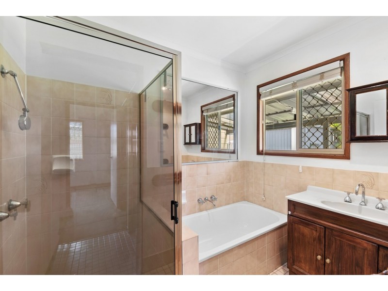 35 Dawn Street, Deception Bay QLD 4508