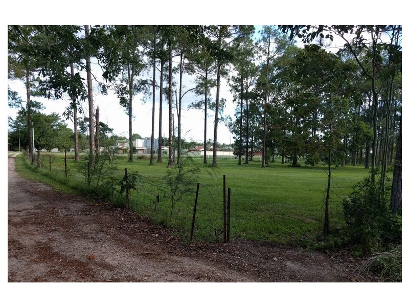 114 Pumicestone Road, Caboolture QLD 4510