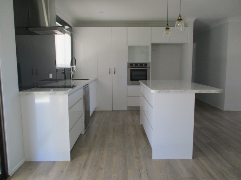 11 Fern Street, Deception Bay QLD 4508