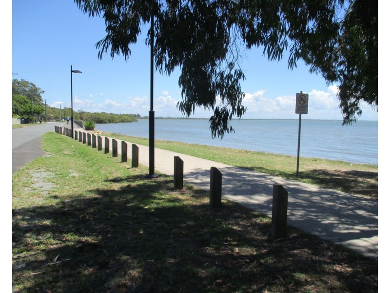 145 Esplanade, Deception Bay QLD 4508