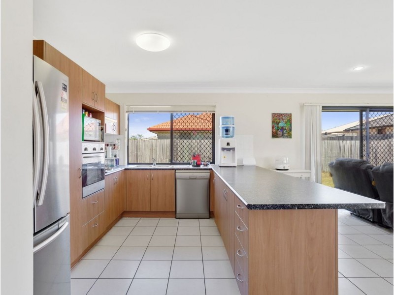 9 Olivine Court, Rothwell QLD 4022