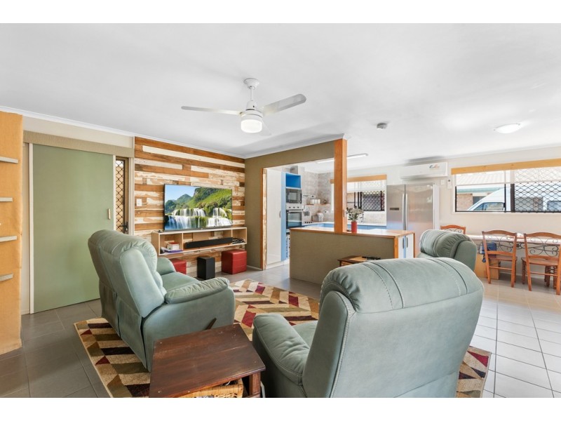 2/5 Bonton Avenue, Deception Bay QLD 4508