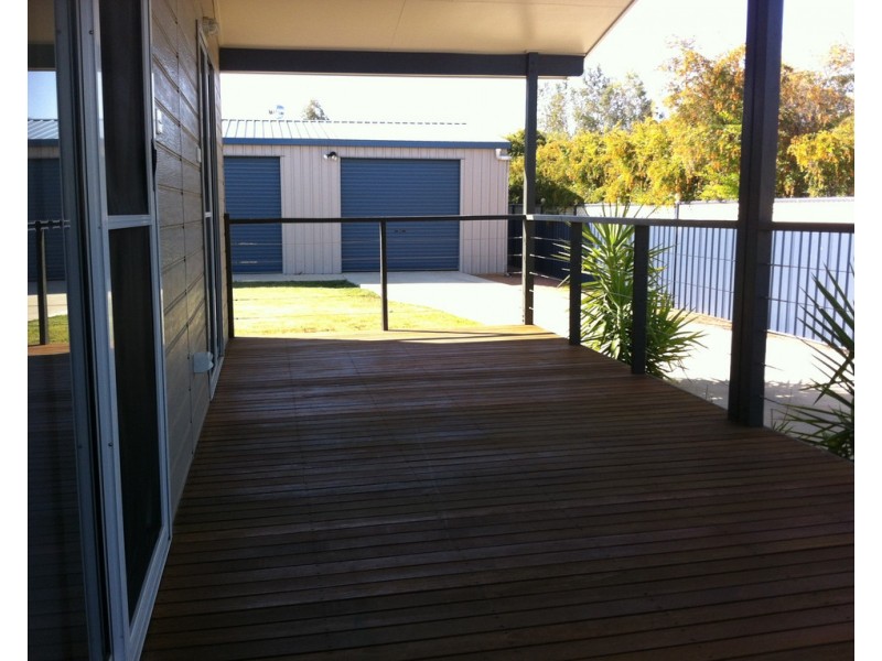 8 Robin Road, Longreach QLD 4730