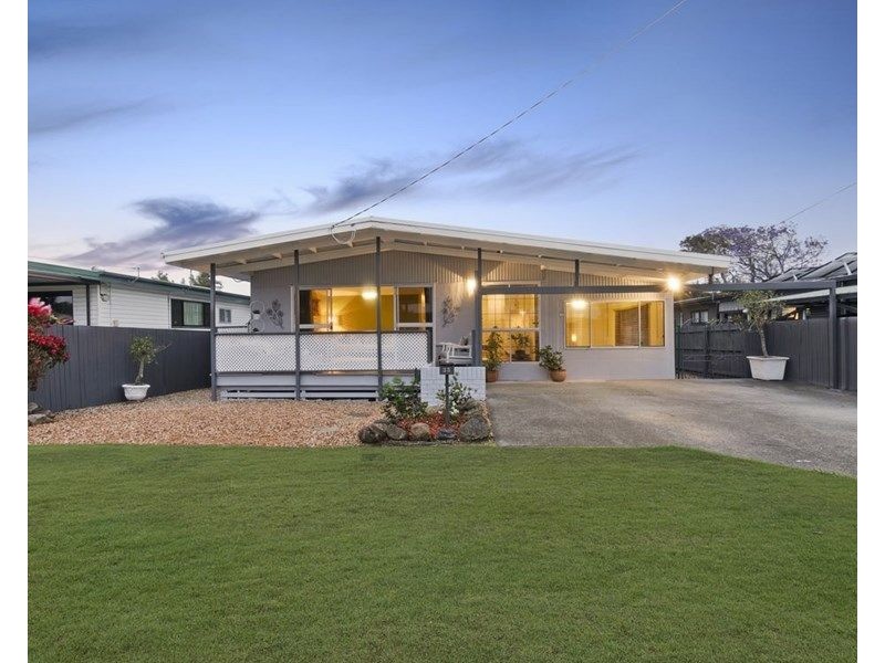 35 Twenty Third Avenue, Brighton QLD 4017