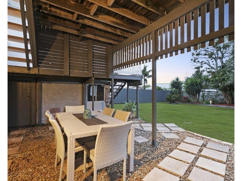 35 Twenty Third Avenue, Brighton QLD 4017