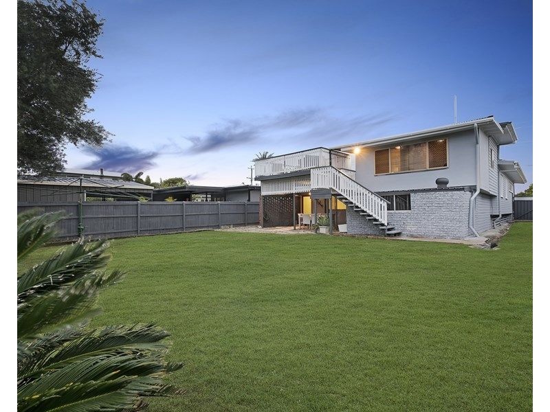 35 Twenty Third Avenue, Brighton QLD 4017