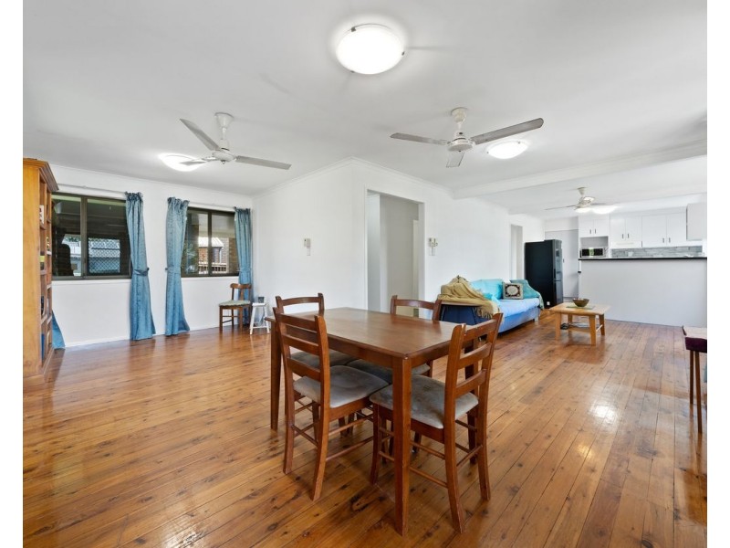 16 Acland Drive, Strathpine QLD 4500