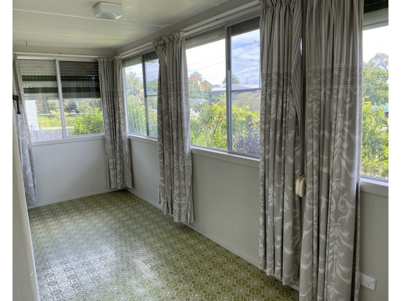 11 Sandown St, Brighton QLD 4017