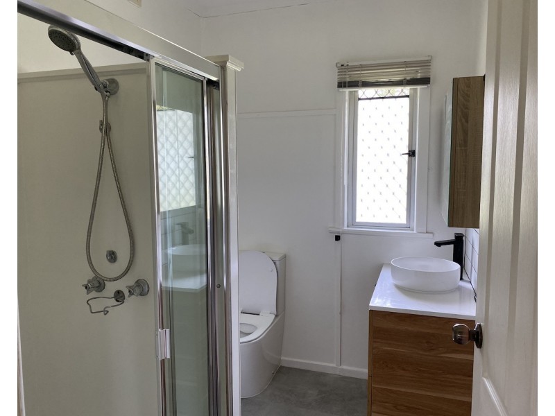 11 Sandown St, Brighton QLD 4017