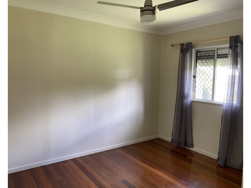 11 Sandown St, Brighton QLD 4017