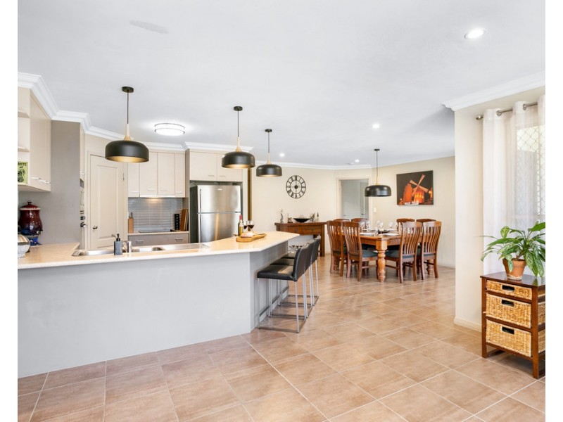 2 Caitlin Court, Rothwell QLD 4022