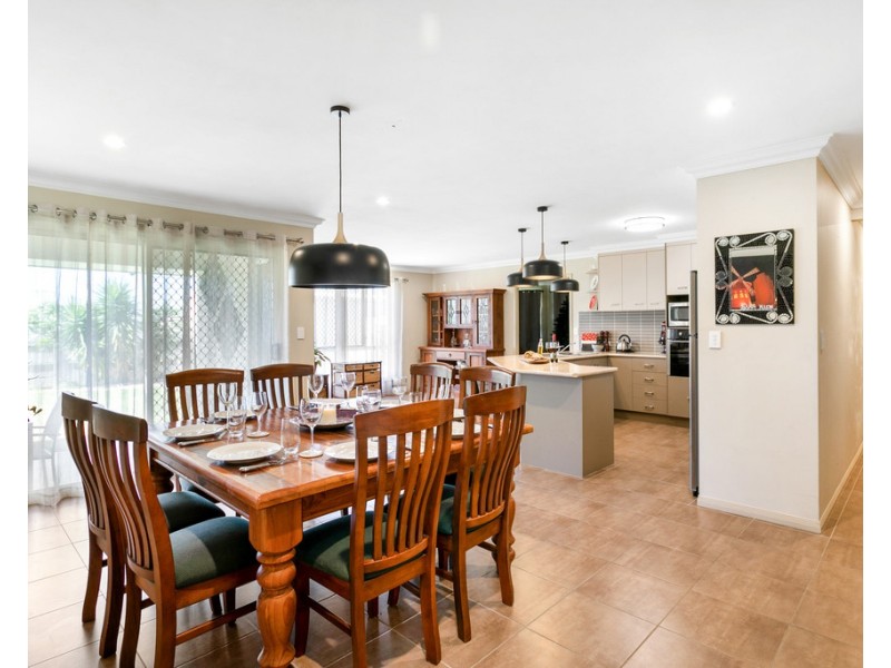 2 Caitlin Court, Rothwell QLD 4022