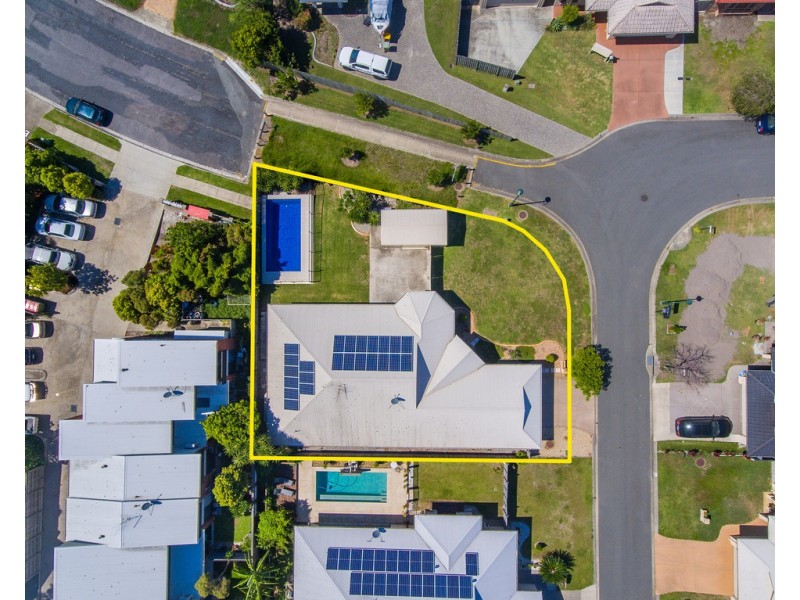 2 Caitlin Court, Rothwell QLD 4022