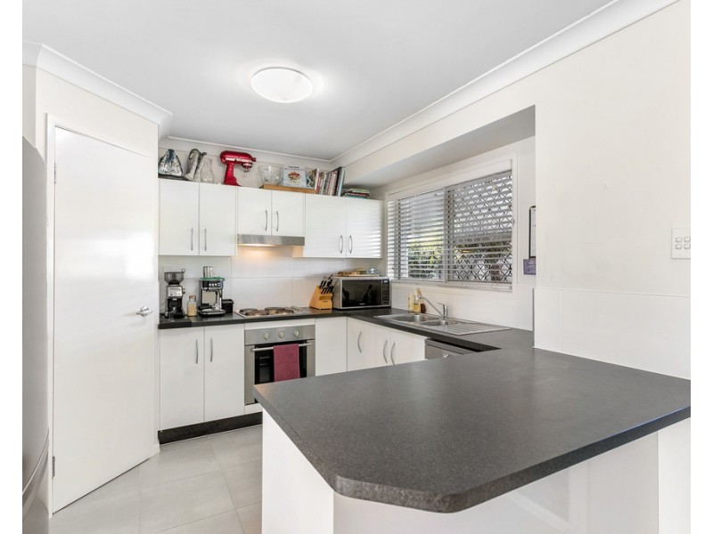 6 Deborah Court, Deception Bay QLD 4508