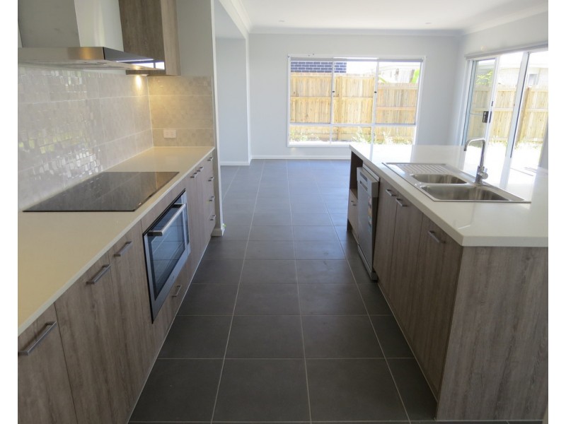 5 Glanville Street, Rothwell QLD 4022