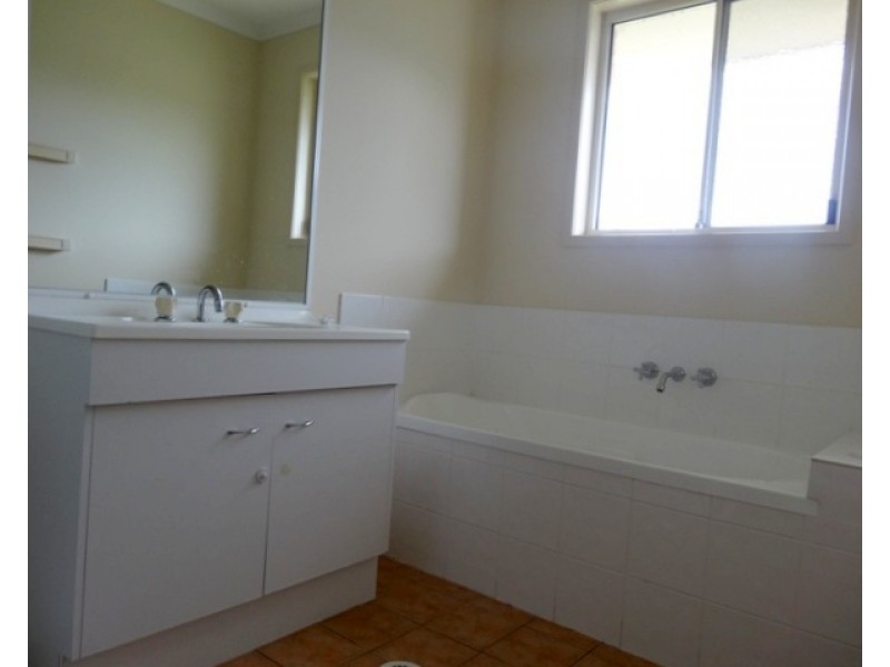 2 Seagull Court, Deception Bay QLD 4508