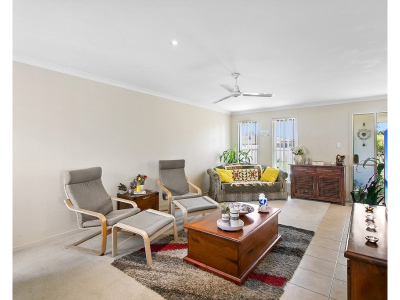 15 Pristine Place, Ningi QLD 4511