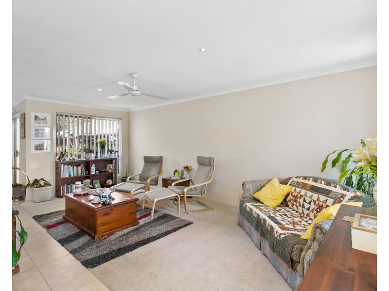 15 Pristine Place, Ningi QLD 4511