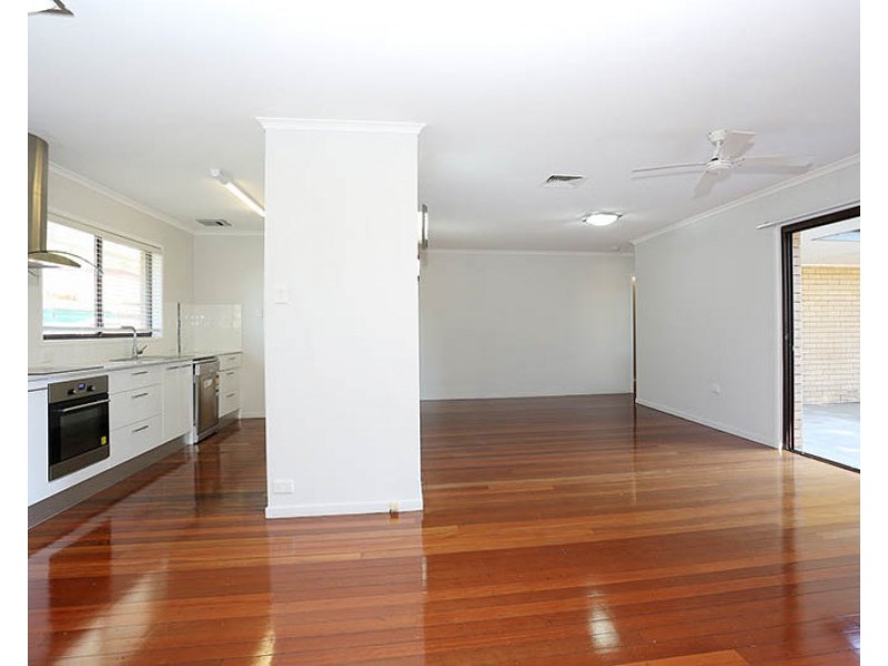 171 Esplanade South, Deception Bay QLD 4508